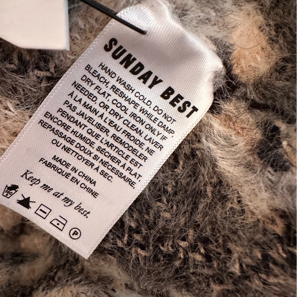 ARITZIA Sunday Best Kitten Sweater Fuzzy Leopard Print Size Small (k11) - Picture 12 of 15